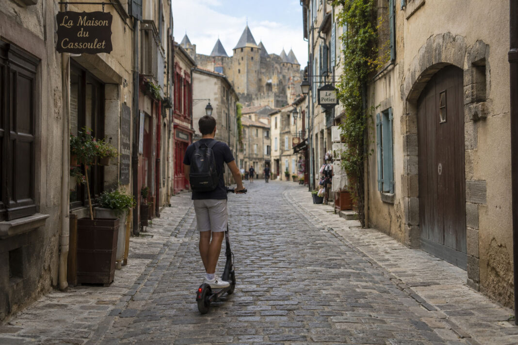 260824-carcassonne-trottinette